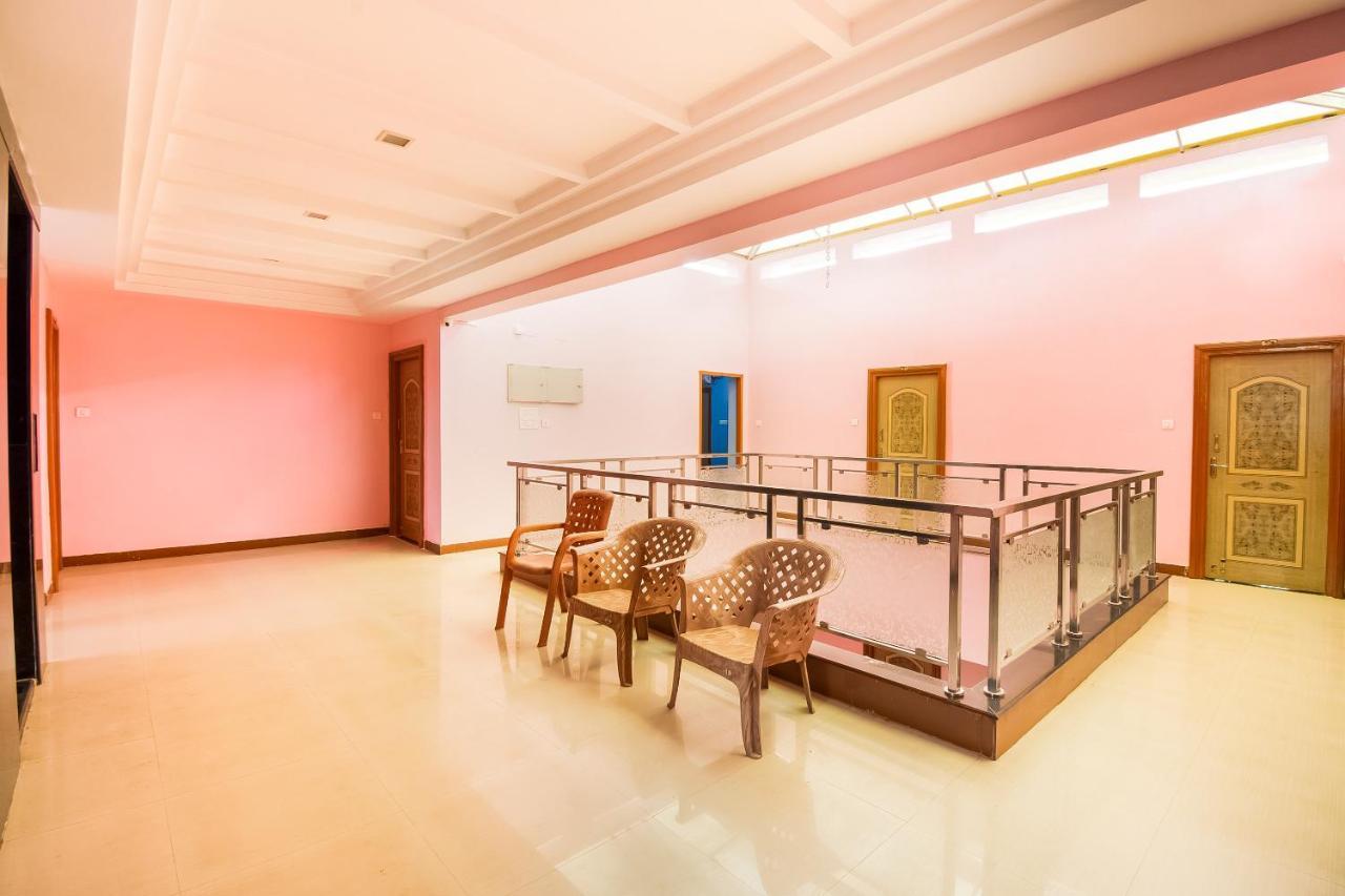 Oyo 62964 Hotel Vandana Grand Nellore Kültér fotó