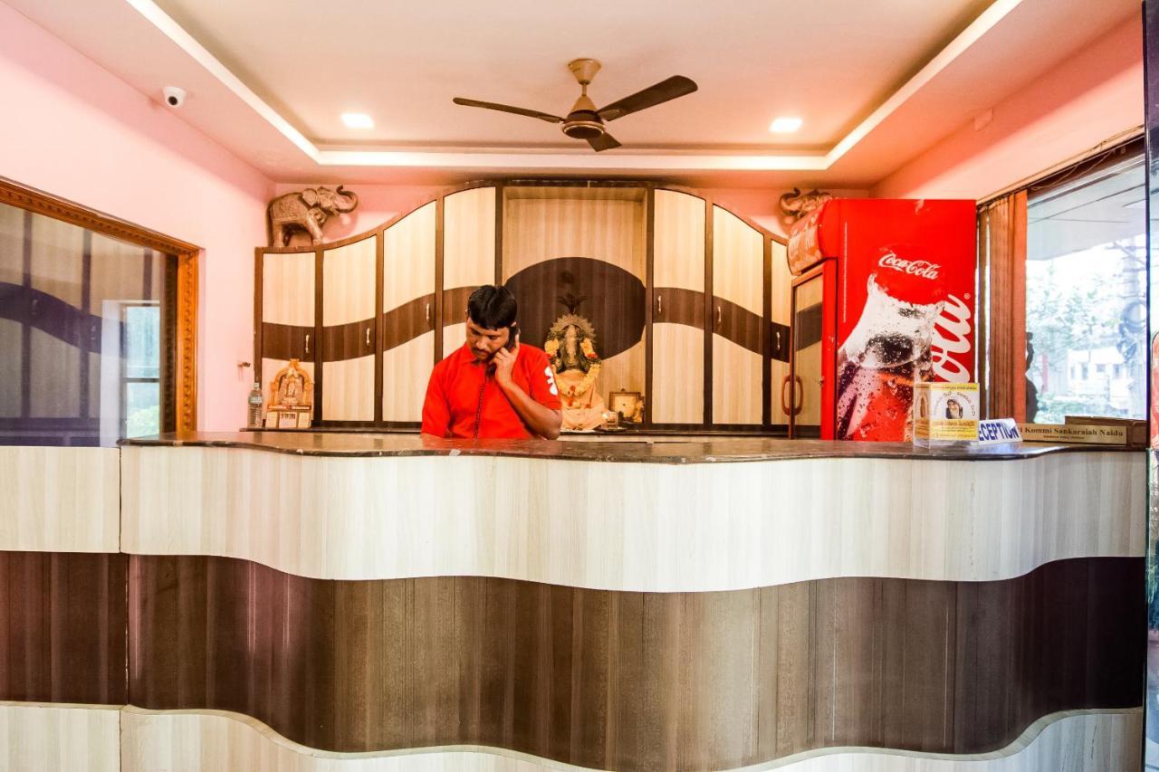 Oyo 62964 Hotel Vandana Grand Nellore Kültér fotó